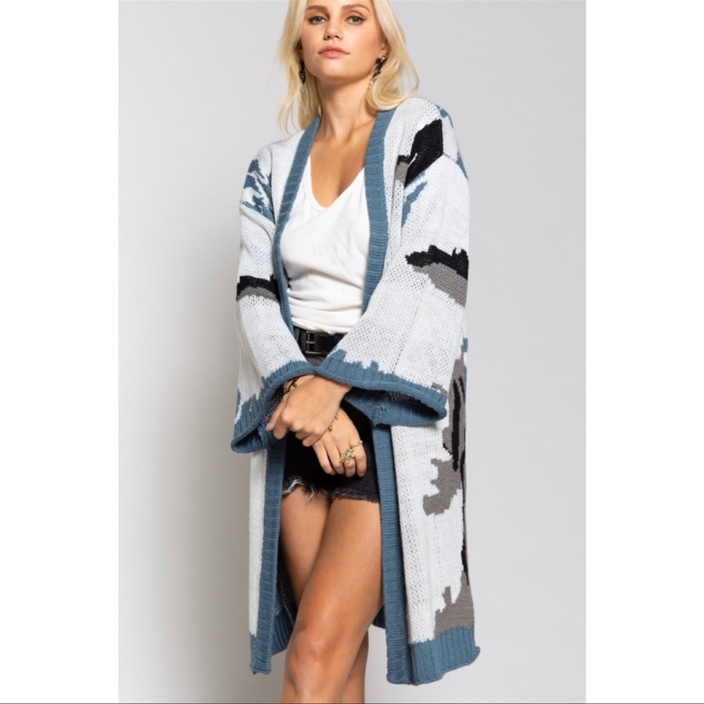 POL Camo Print Midi Length Cardigan Sweater Loose Fit Kimono Style Size Large